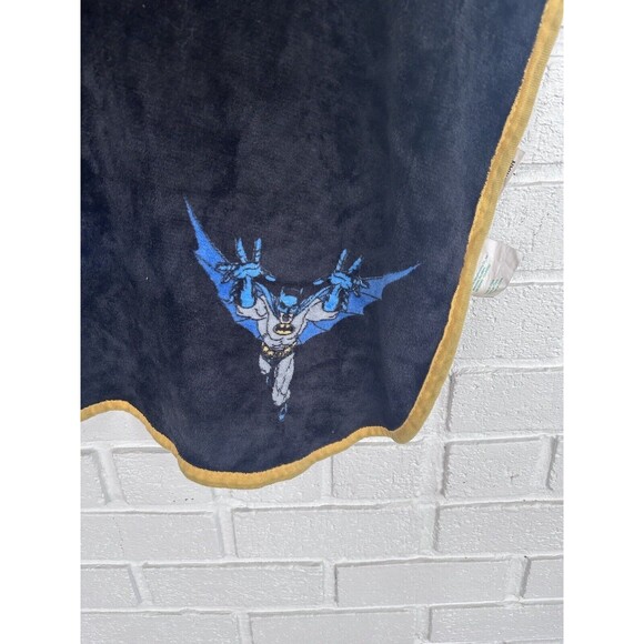 Batman Cape Blanket Doubles As A Cape Super Blanky One Small Hole As Pictured - Picture 3 of 13